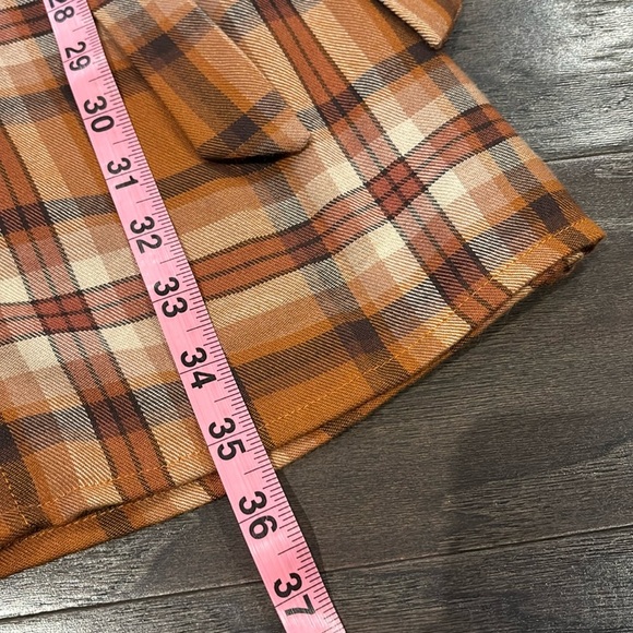 Lucky Brand V-neck,collar,long sleeve,rust plaid,button down, tie waist - Picture 9 of 11